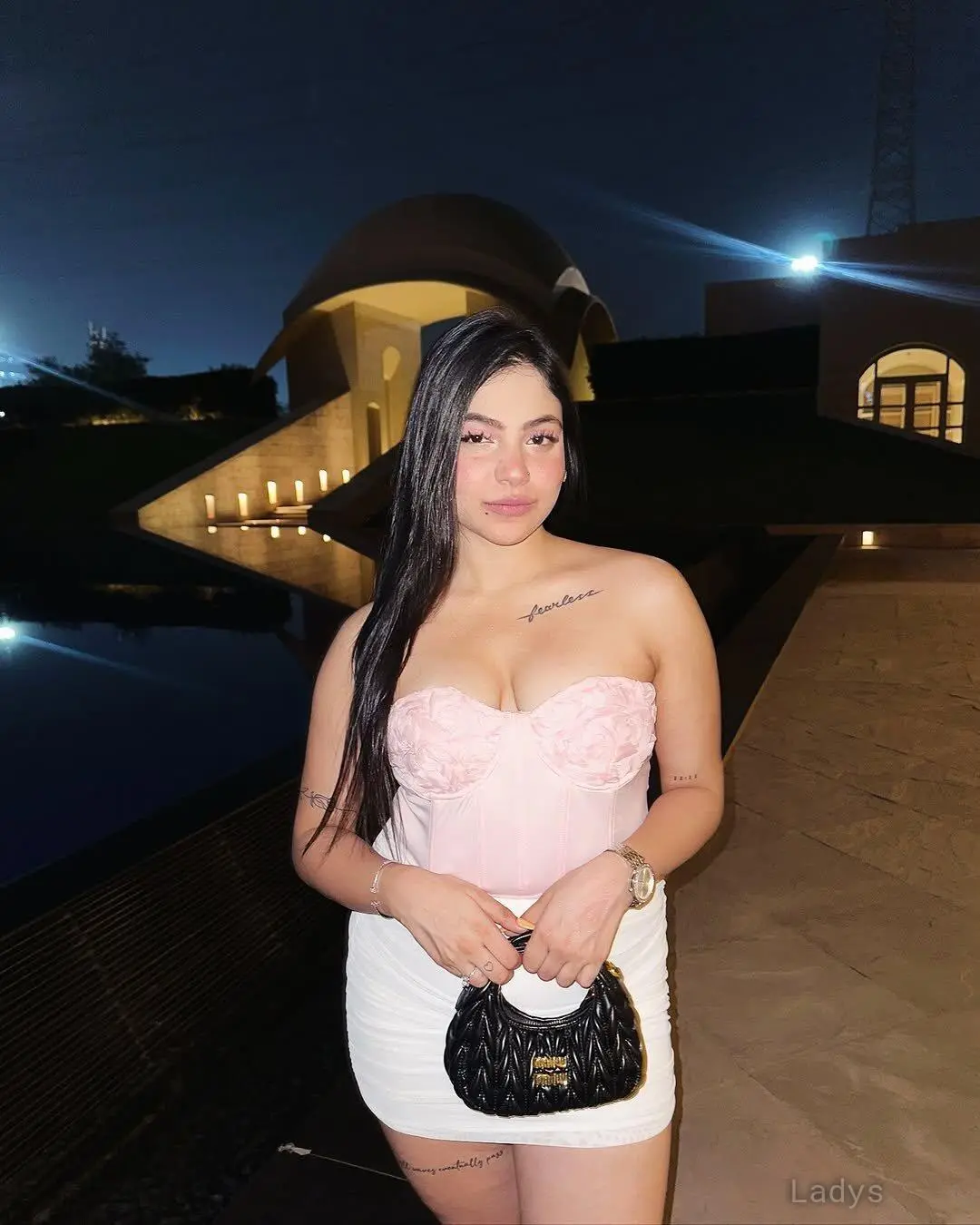 Vanika, 26 years old Hyderabad escort girl with big tits, height 153 sm, Weight  kg