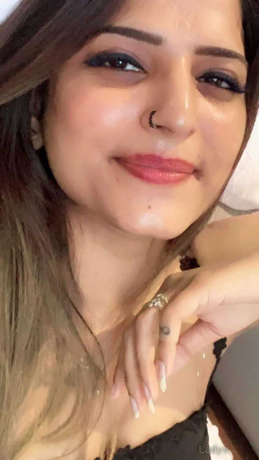 Vidhi, 23 years old Hyderabad escort girl with big tits, height 165 sm, Weight  kg
