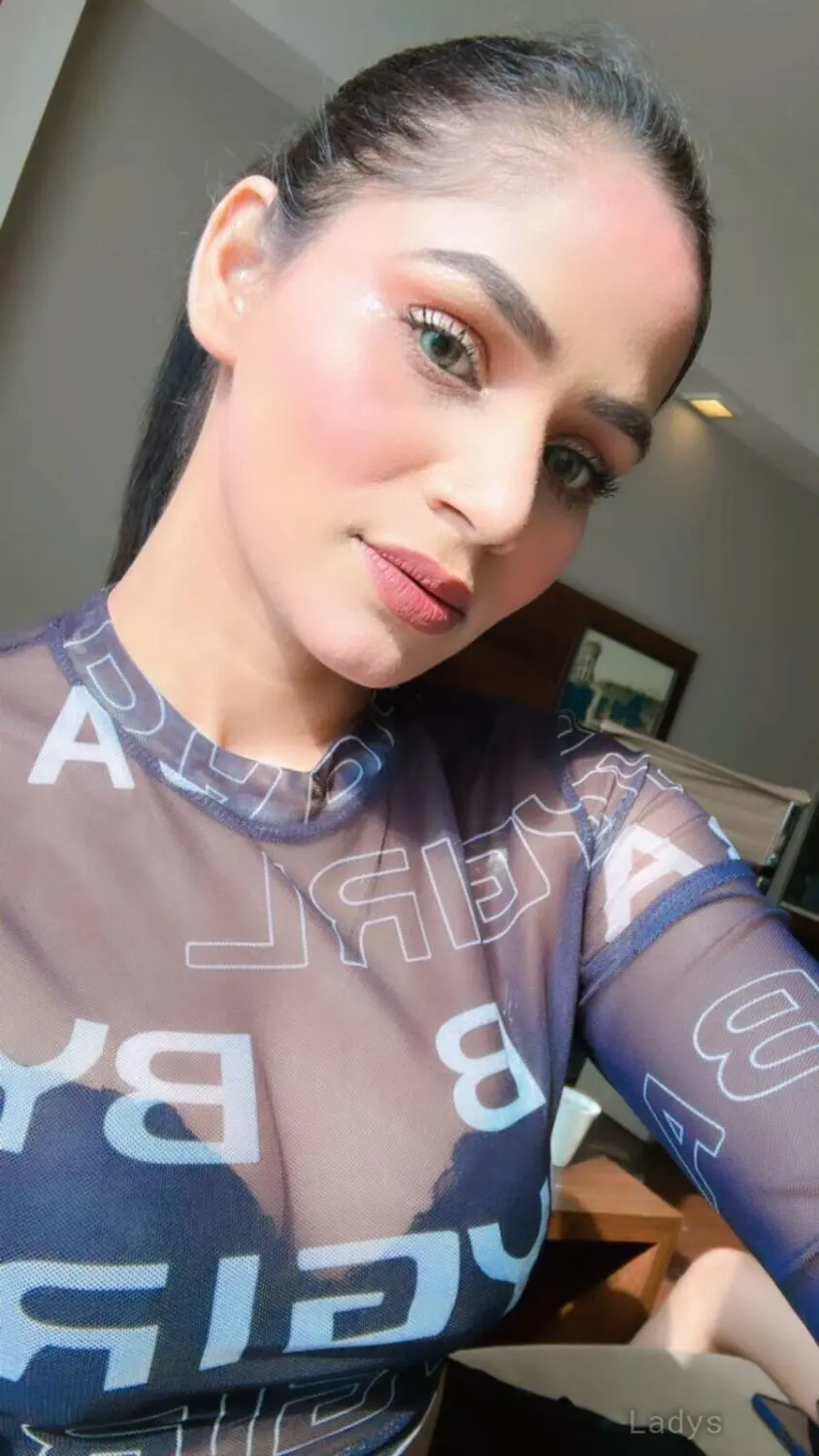 Akansha, 24 years beautiful nude Hyderabad escorts girl, height 168 sm, Weight  kg