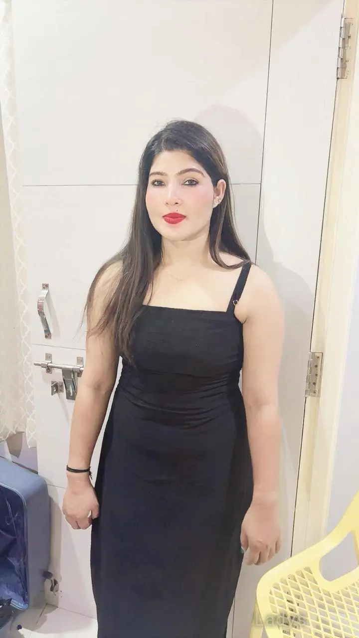 Ananya, 23 years beautiful nude Hyderabad escorts girl, height 160 sm, Weight kg