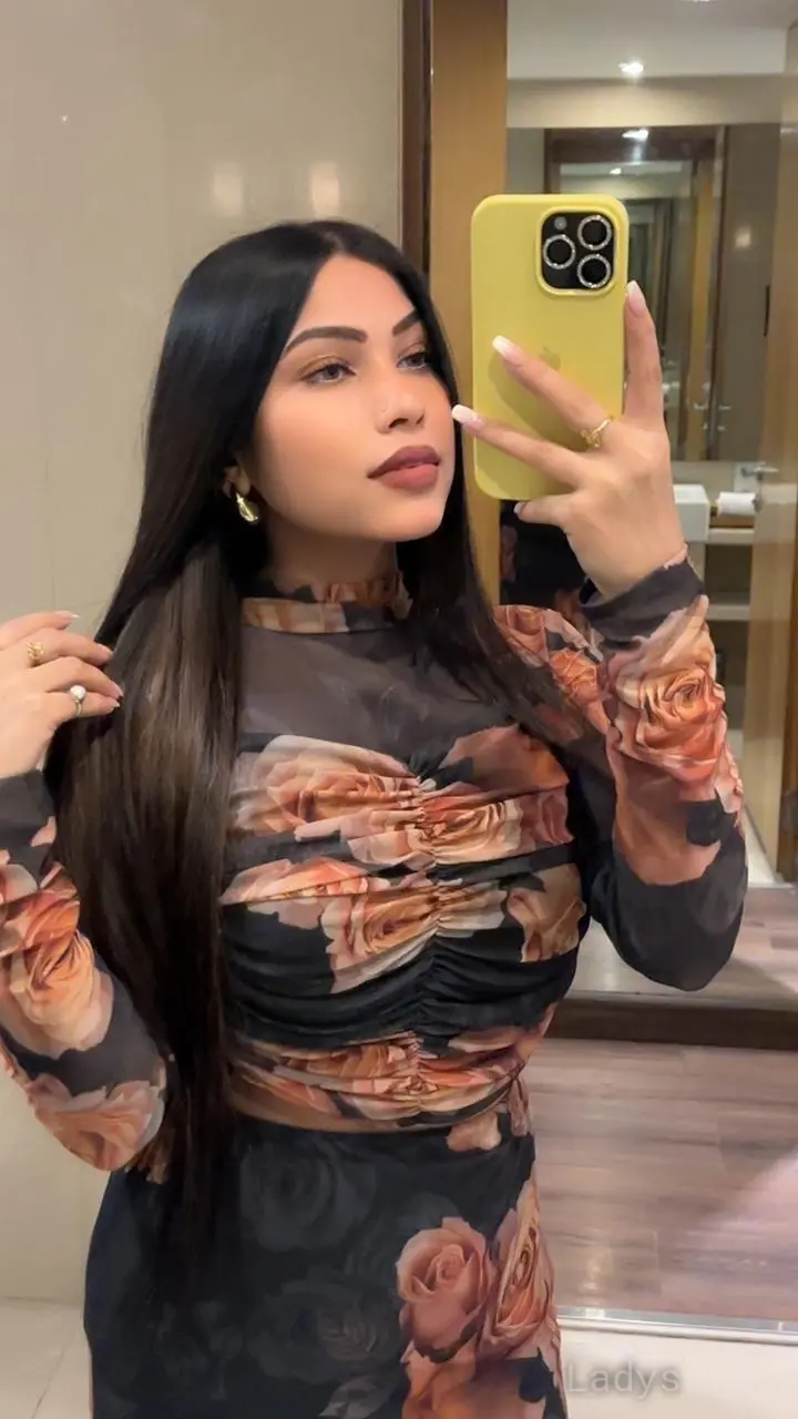 Aradhya, 22 years beautiful nude Hyderabad escorts girl, height 168 sm, Weight kg