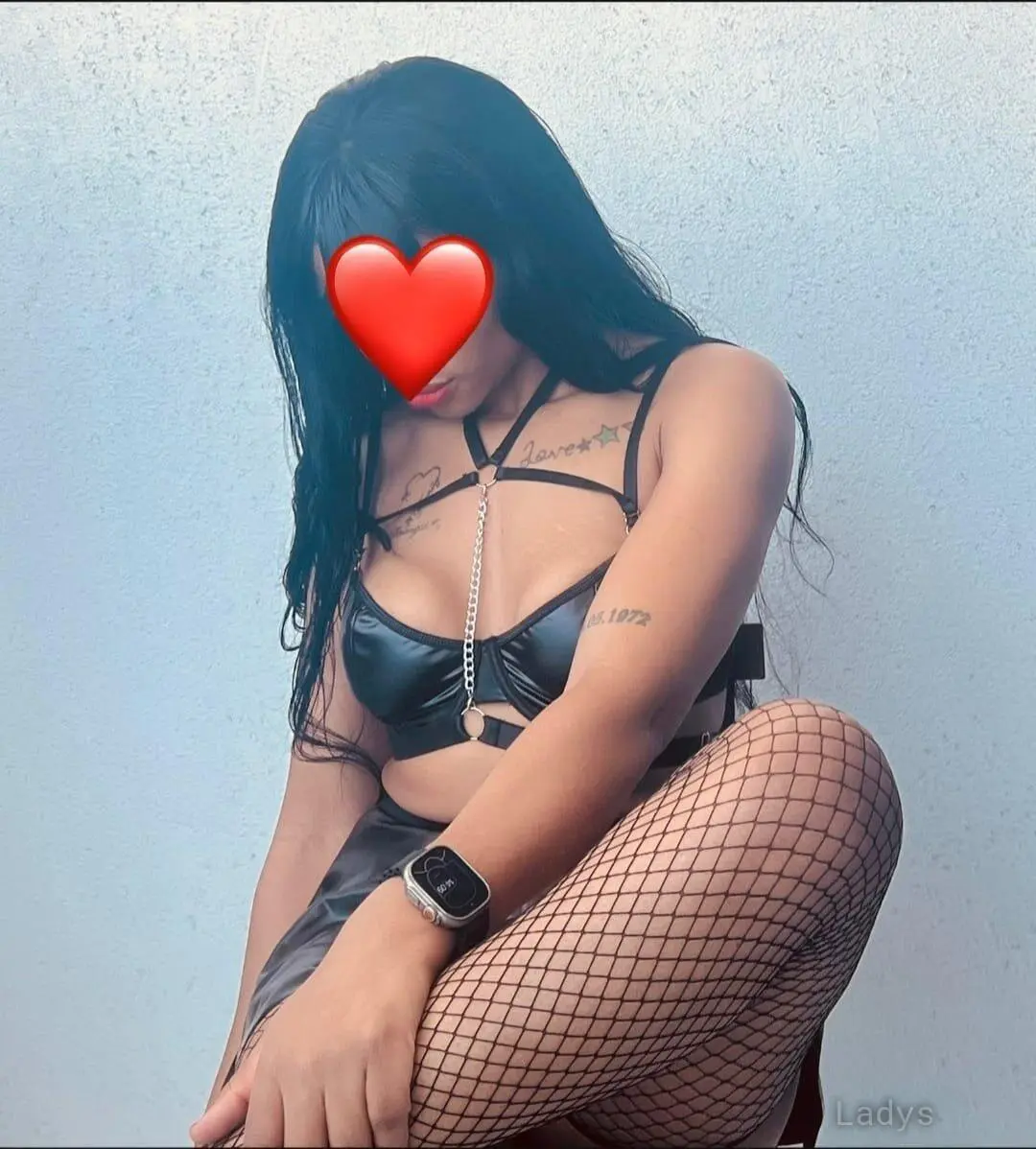 Bella, 22 years beautiful nude Hyderabad escorts girl, height 163 sm, Weight  kg