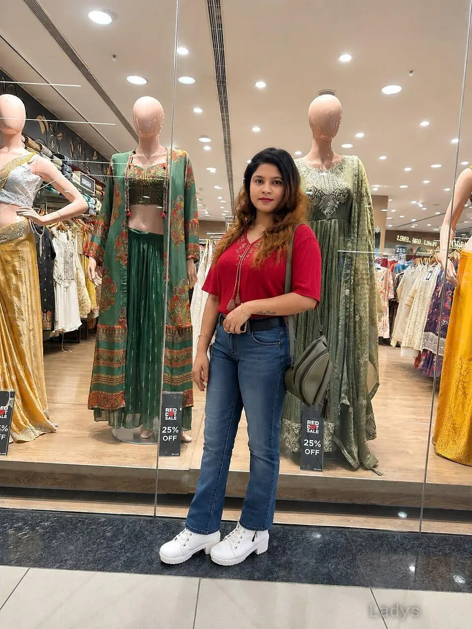 Big Boobs Girl Priya Shaik Ready for Sex, 22 years beautiful nude Hyderabad escorts girl, height 154 sm, Weight kg