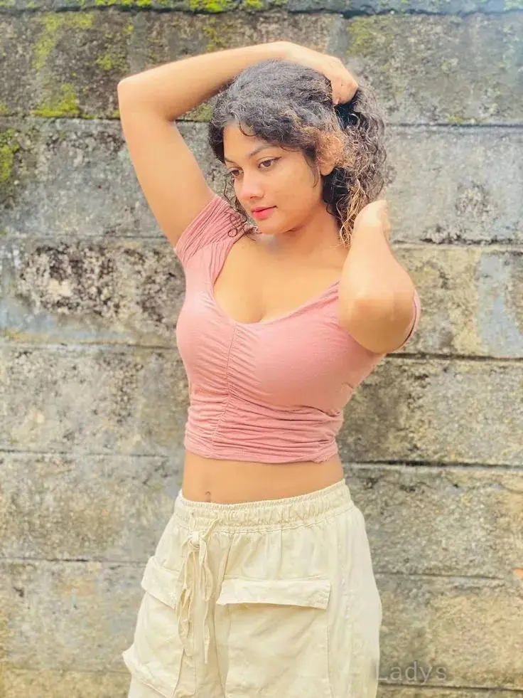 Diya, 22 years beautiful nude Hyderabad escorts girl, height 156 sm, Weight  kg