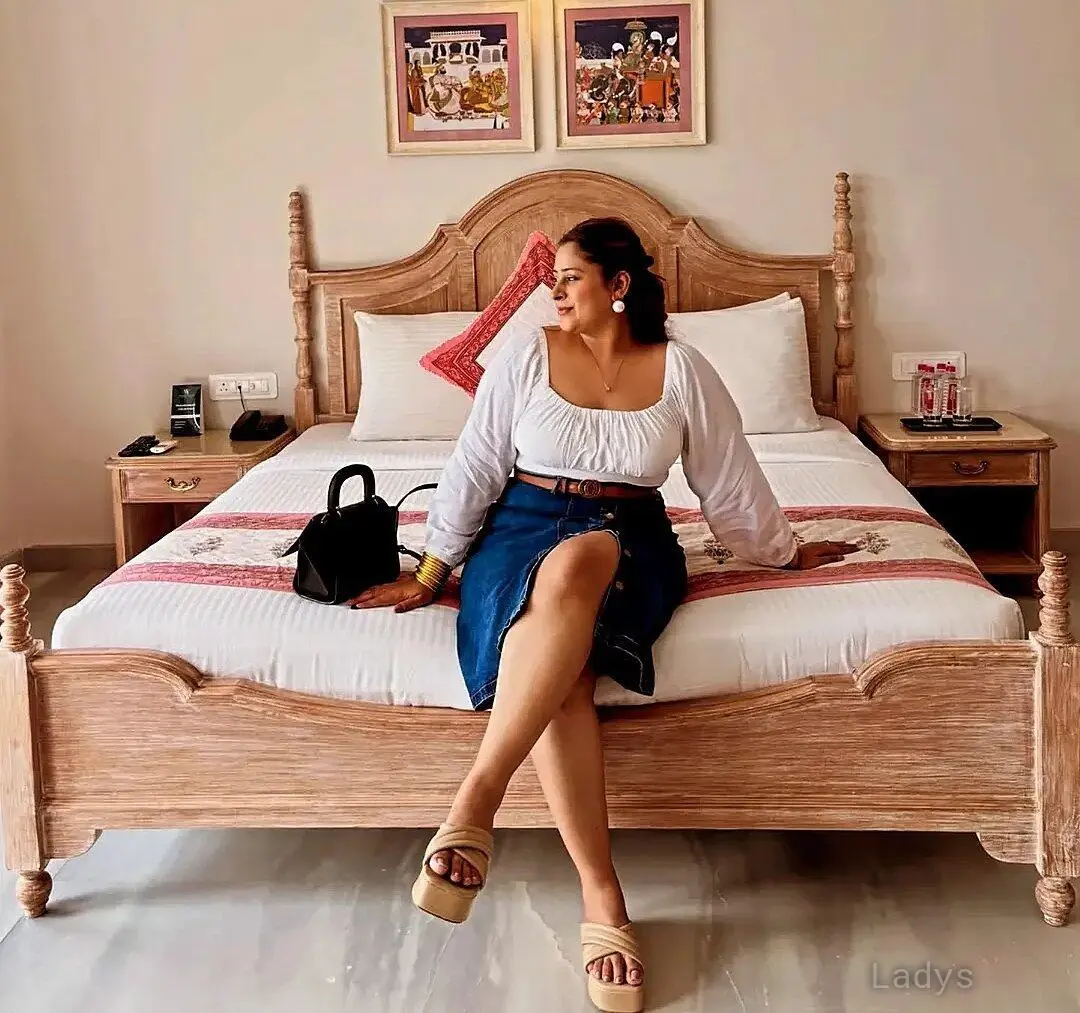 Maya, years beautiful nude Hyderabad escorts girl, height sm, Weight kg