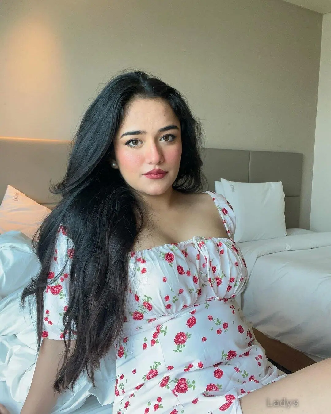 Maya, 23 years beautiful nude Hyderabad escorts girl, height 154 sm, Weight kg