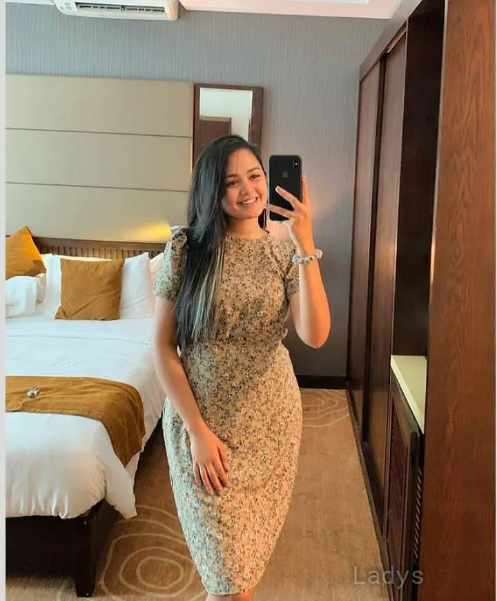 Mohini, 24 years beautiful nude Hyderabad escorts girl, height 154 sm, Weight  kg