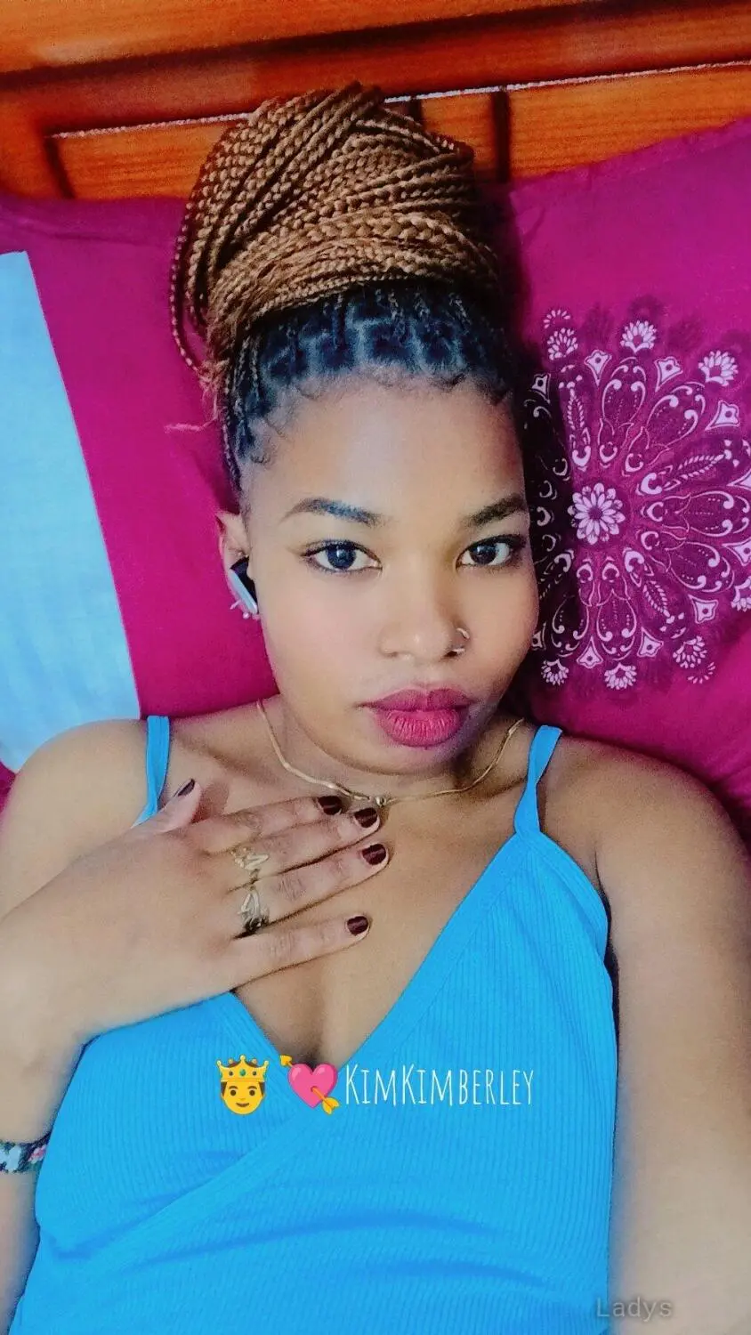 Molly, 24 years beautiful nude Hyderabad escorts girl, height 153 sm, Weight  kg