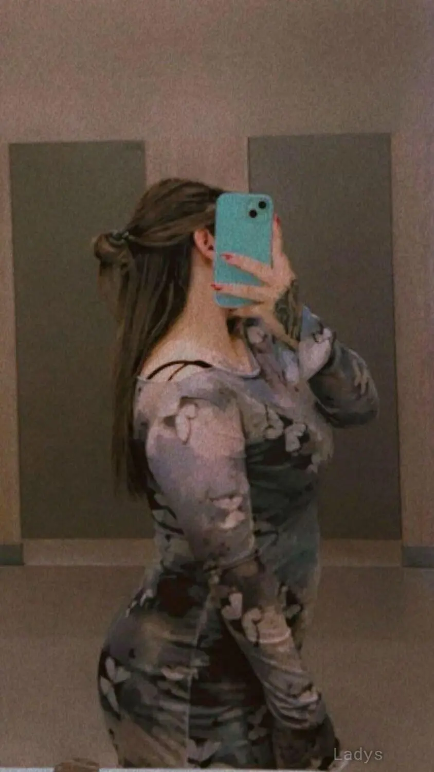 Natalie, 23 years beautiful nude Hyderabad escorts girl, height 156 sm, Weight  kg