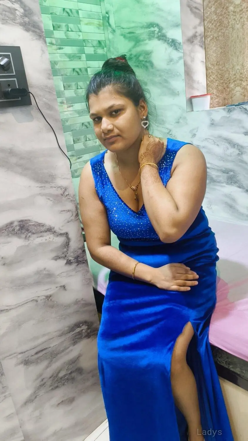 Nesha, 24 years beautiful nude Hyderabad escorts girl, height 153 sm, Weight  kg