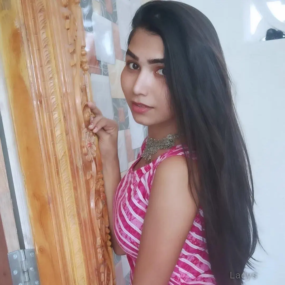 Nithya, 23 years beautiful nude Hyderabad escorts girl, height 170 sm, Weight  kg