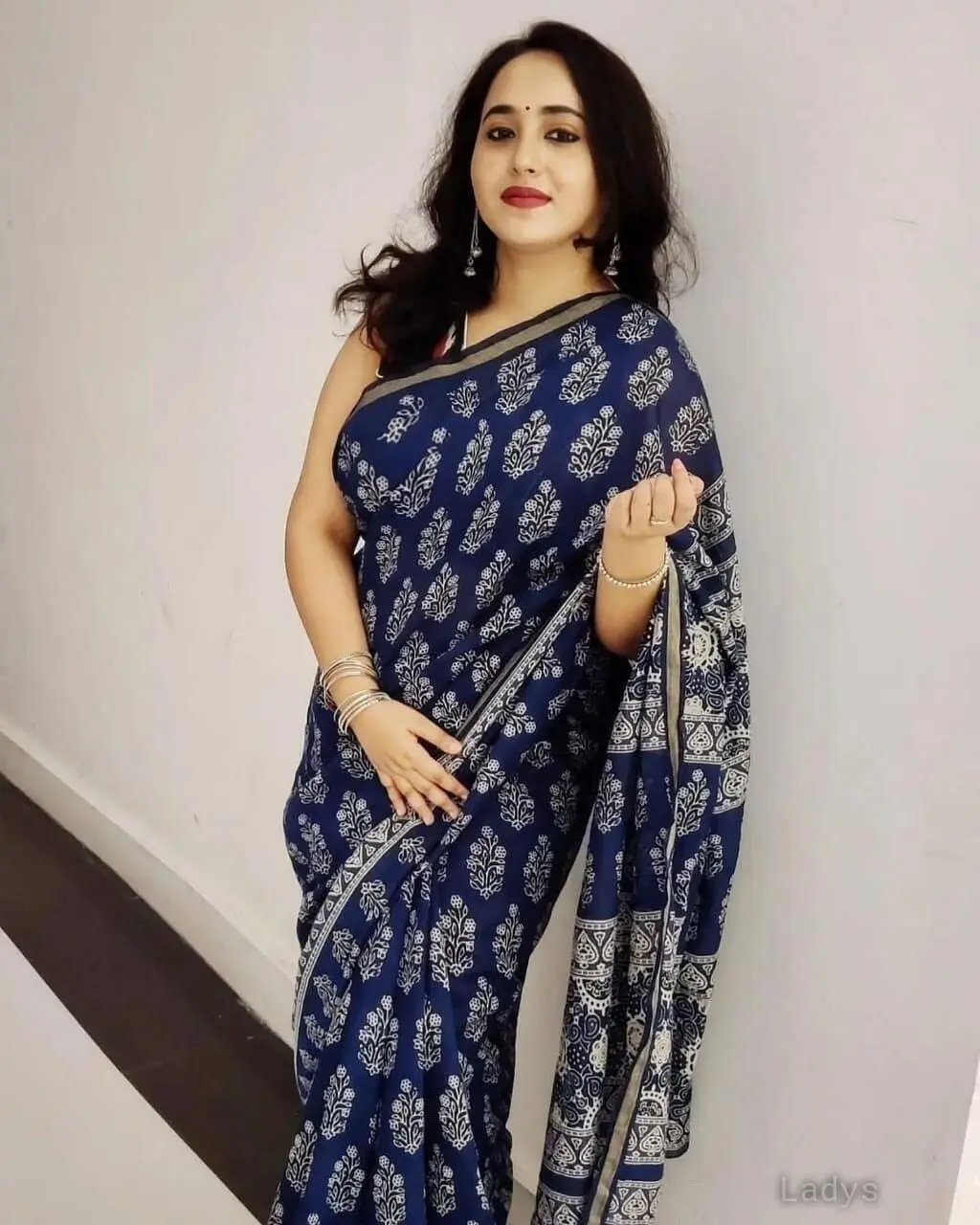 Ragini Reddy, years beautiful nude Hyderabad escorts girl, height sm, Weight kg