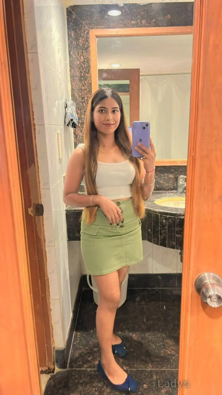 Shivani, 22 years beautiful nude Hyderabad escorts girl, height 164 sm, Weight  kg