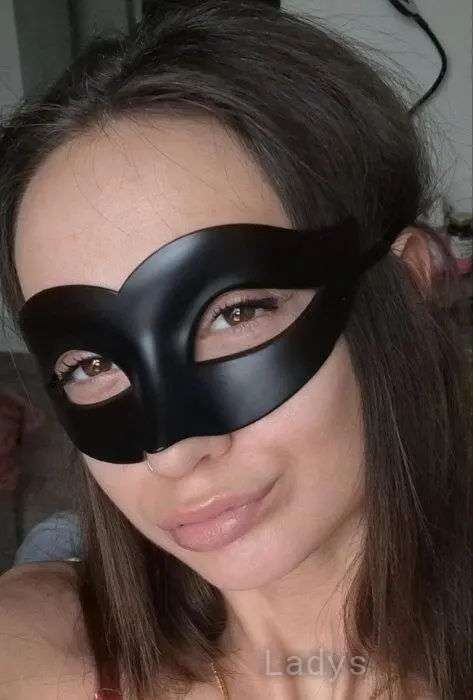 Nicoleta, 25 years beautiful nude Iasi escorts girl, height 167 sm, Weight 47 kg