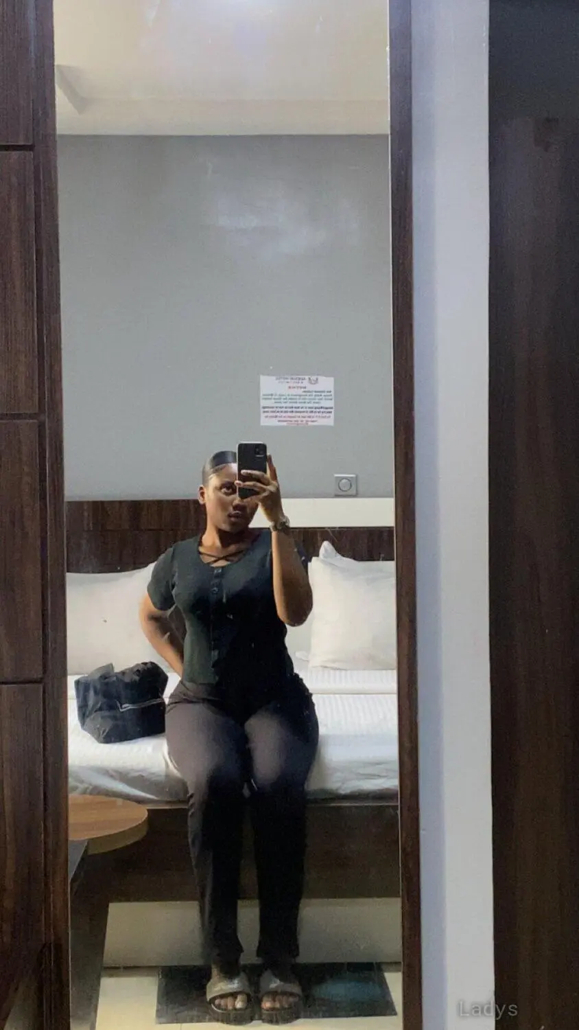 Orchid, 27 years beautiful nude Ibadan escorts girl, height 153 sm, Weight  kg