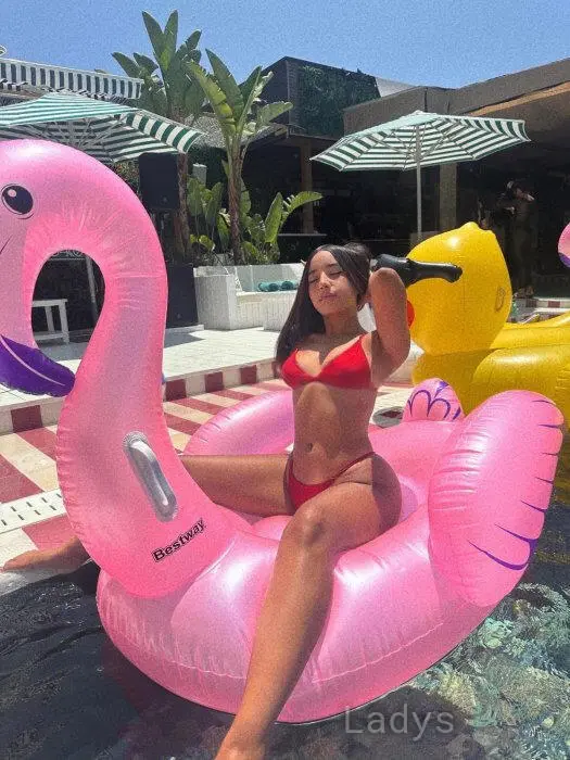 Julia, 28 years old Ibiza escort girl with big tits, height 172 sm, Weight 58 kg