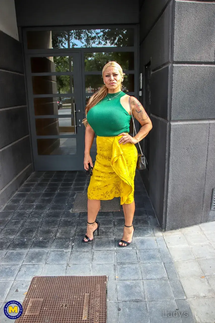 Alexa Blun, 57 years beautiful nude Ibiza escorts girl, height 168 sm, Weight 59 kg