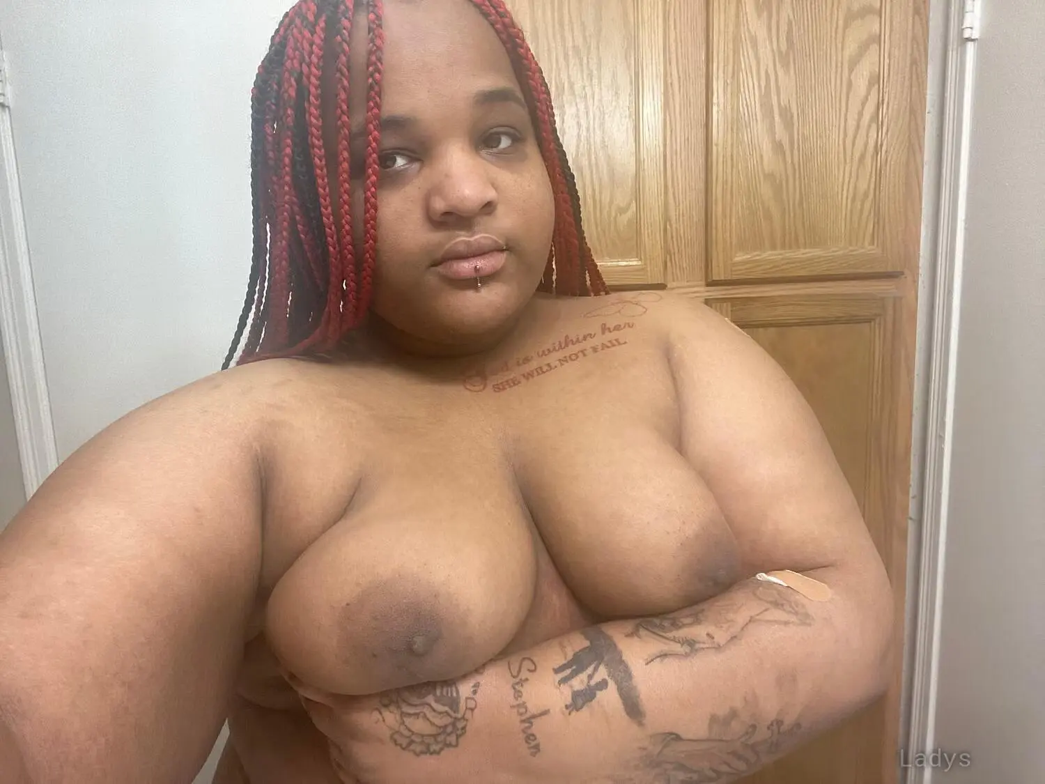 Deaii, 19 years beautiful nude Indianapolis escorts girl, height 164 sm, Weight 65 kg