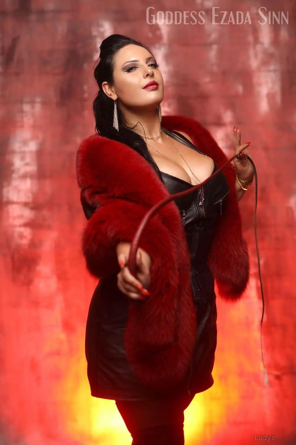 Ezada Sinn, 44 years beautiful nude Indianapolis escorts girl, height 170 sm, Weight 68 kg