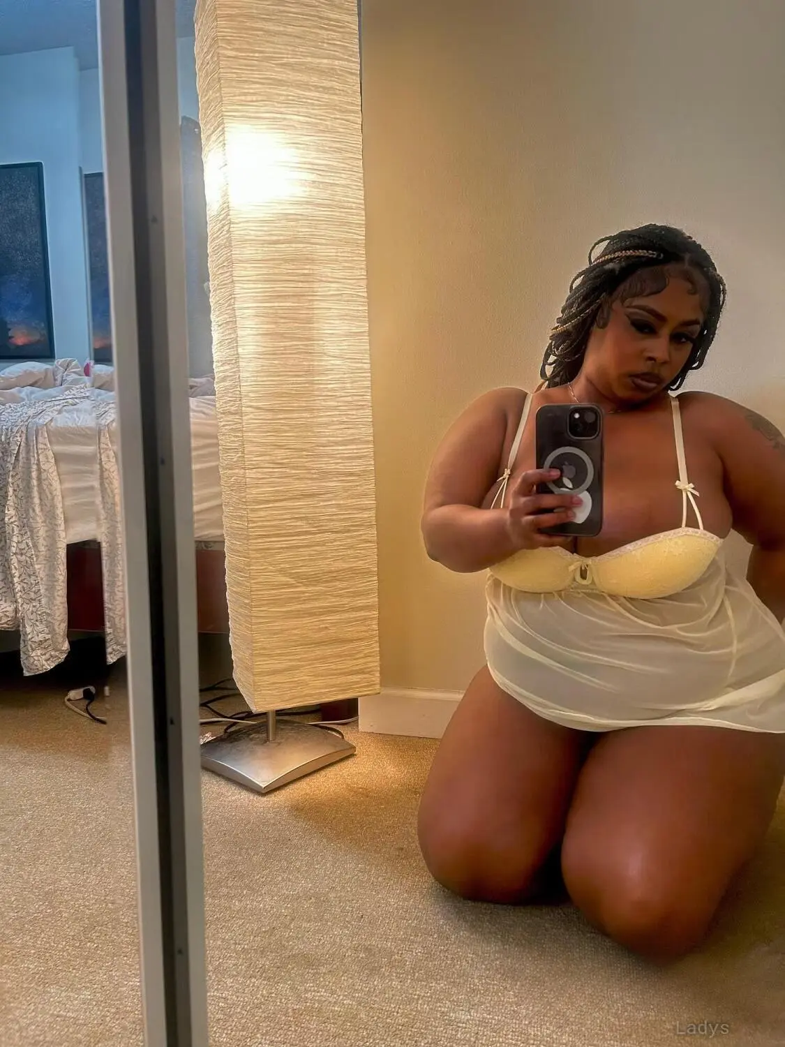 Juicy Dior, 20 years beautiful nude Indianapolis escorts girl, height 153 sm, Weight 98 kg