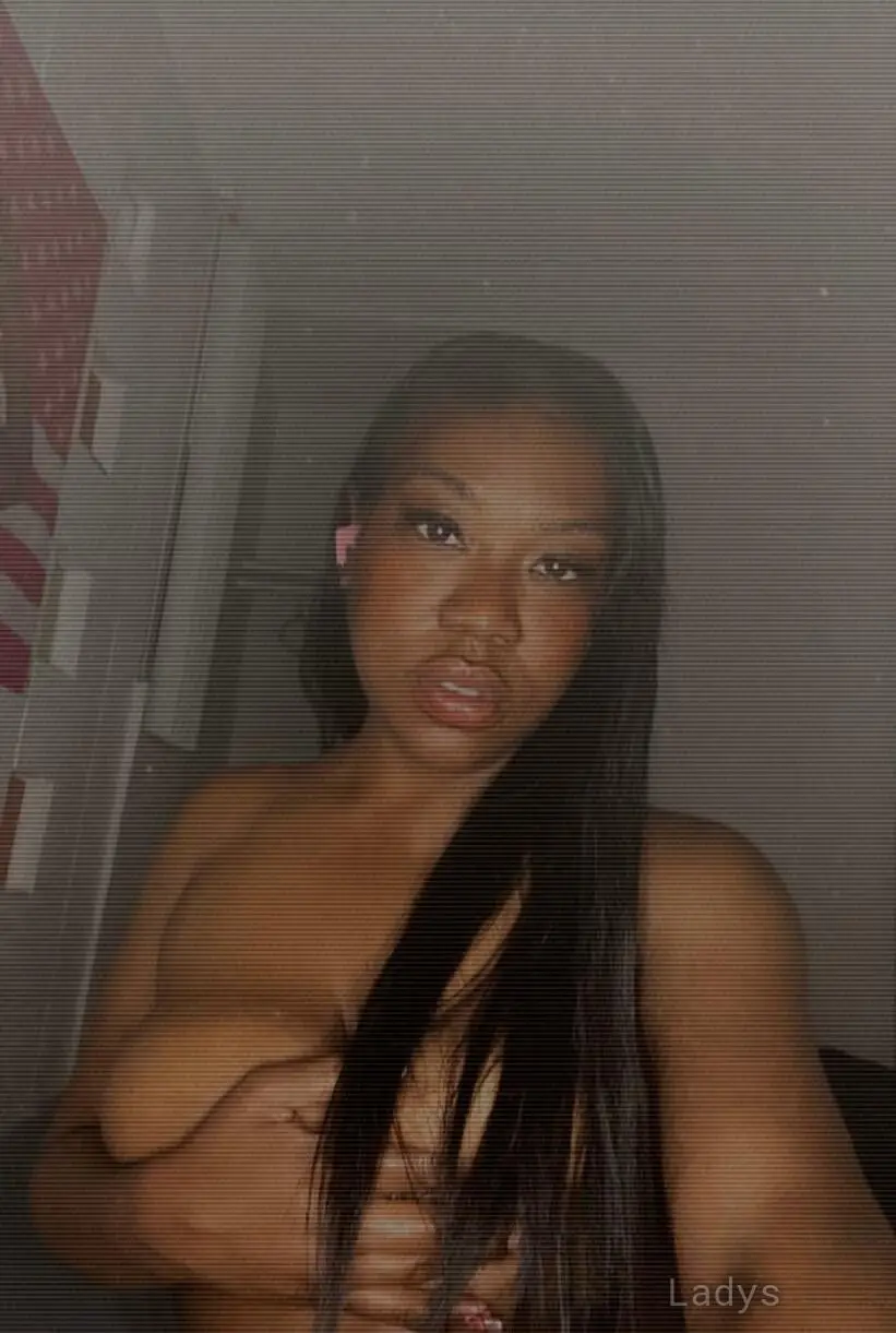 Lisa Garcia, 30 years beautiful nude Indianapolis escorts girl, height 153 sm, Weight 57 kg
