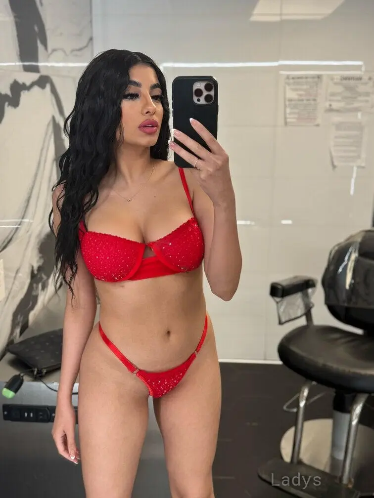 Naylan Rodriguez, 22 years beautiful nude Indianapolis escorts girl, height 159 sm, Weight 57 kg