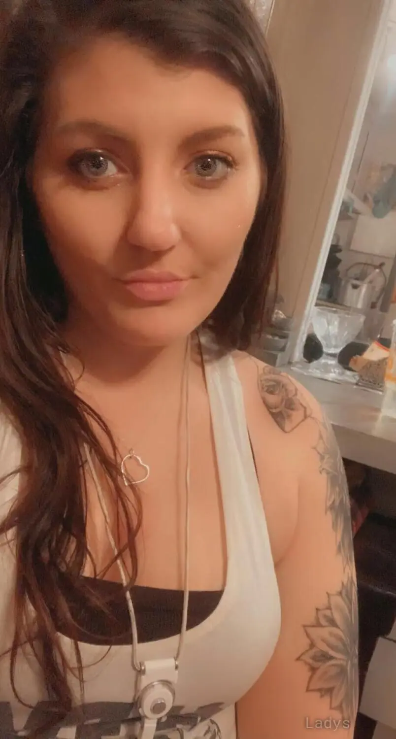 Rachel Love, 20 years beautiful nude Indianapolis escorts girl, height 163 sm, Weight 60 kg
