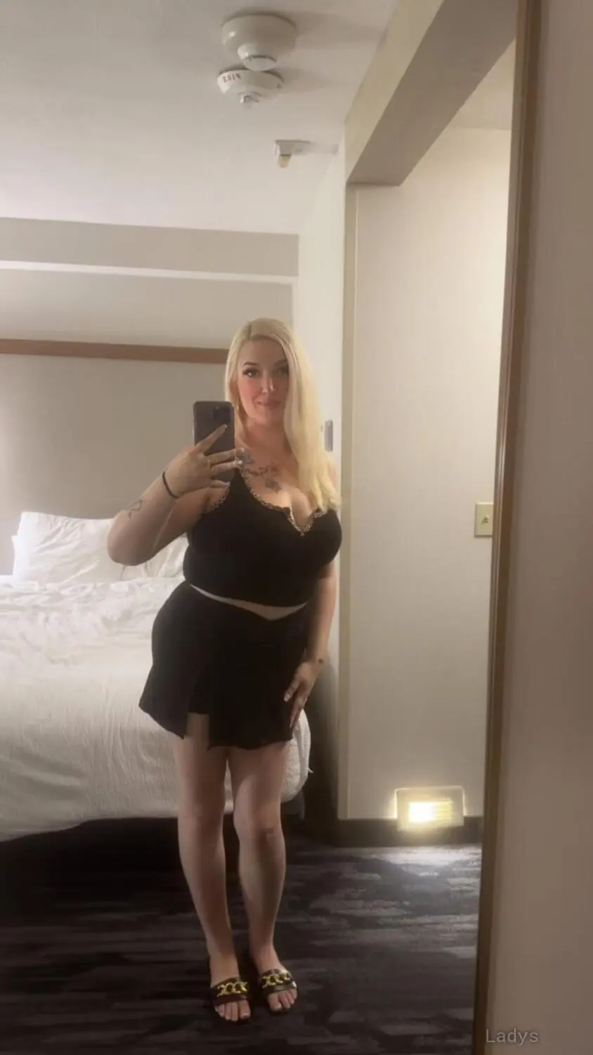 Stacey, 20 years beautiful nude Indianapolis escorts girl, height 172 sm, Weight 84 kg