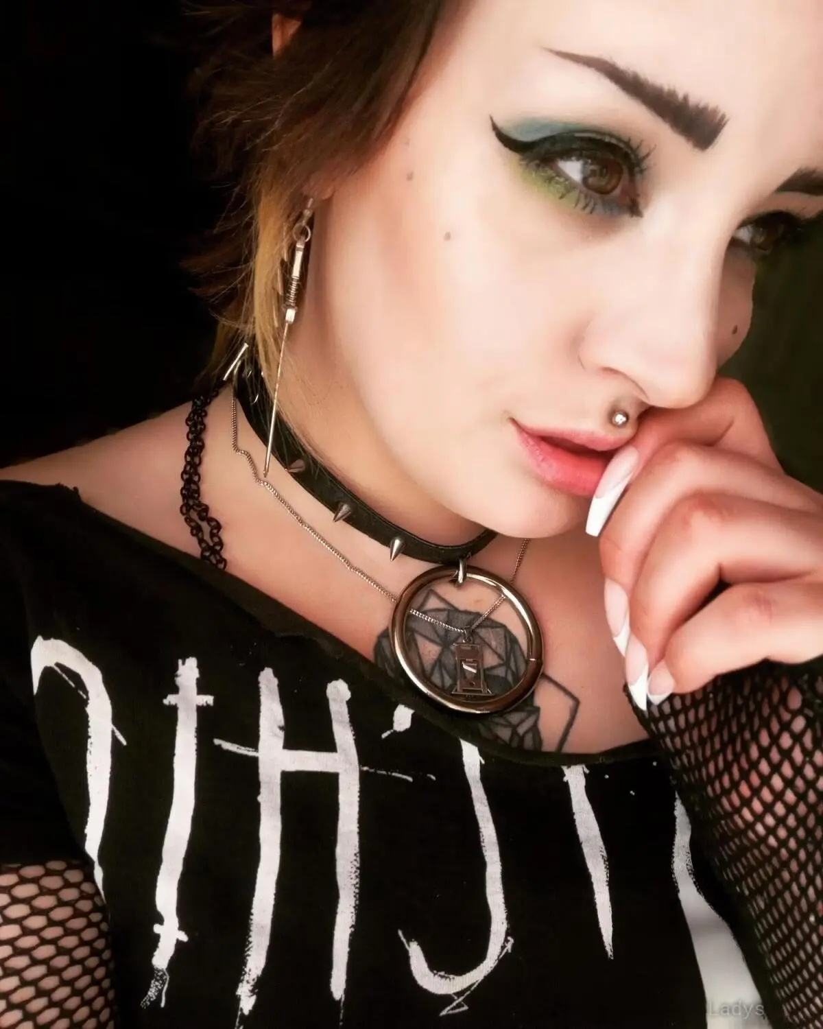 Zarra, 21 years beautiful nude Indianapolis escorts girl, height 170 sm, Weight 67 kg