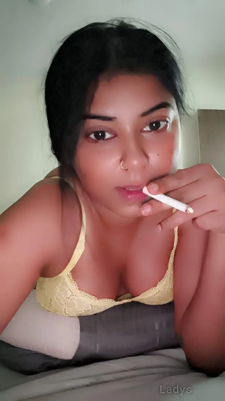 Ava, 22 years old Indore escort girl with big tits, height 160 sm, Weight  kg