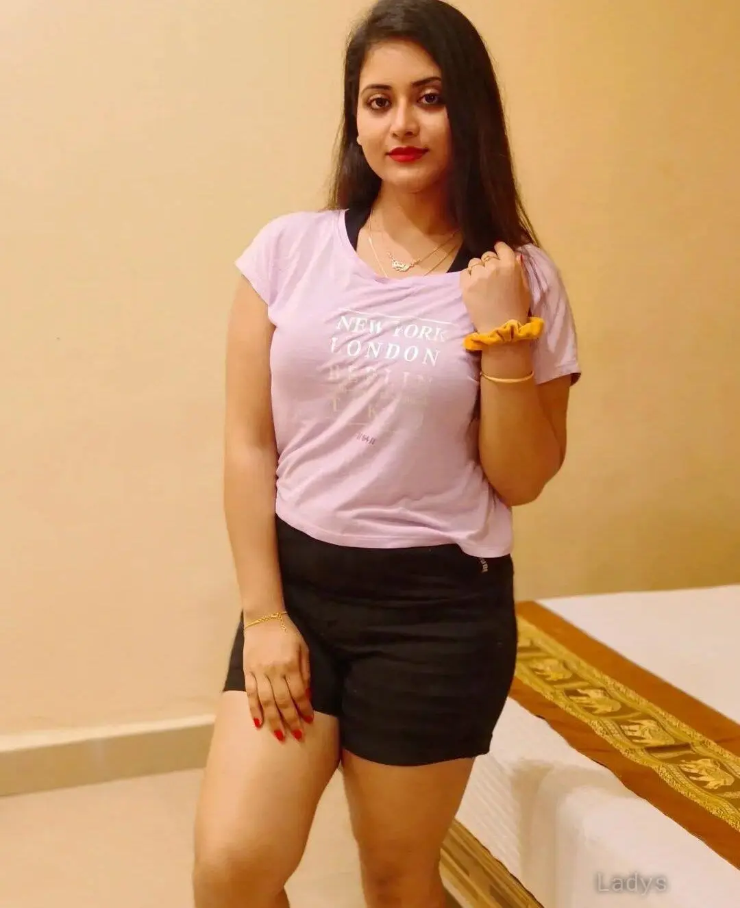 Hema, 22 years old Indore escort girl with big tits, height 160 sm, Weight kg