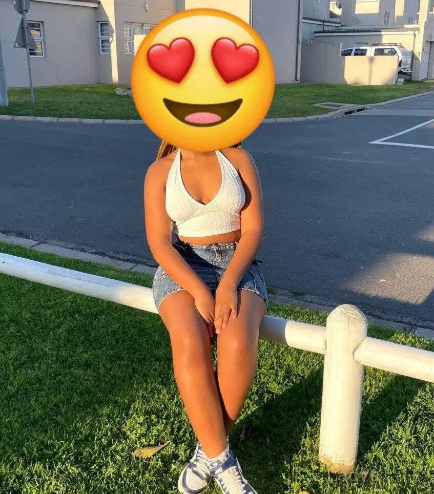 Olivaia, 23 years old Indore escort girl with big tits, height 180 sm, Weight  kg