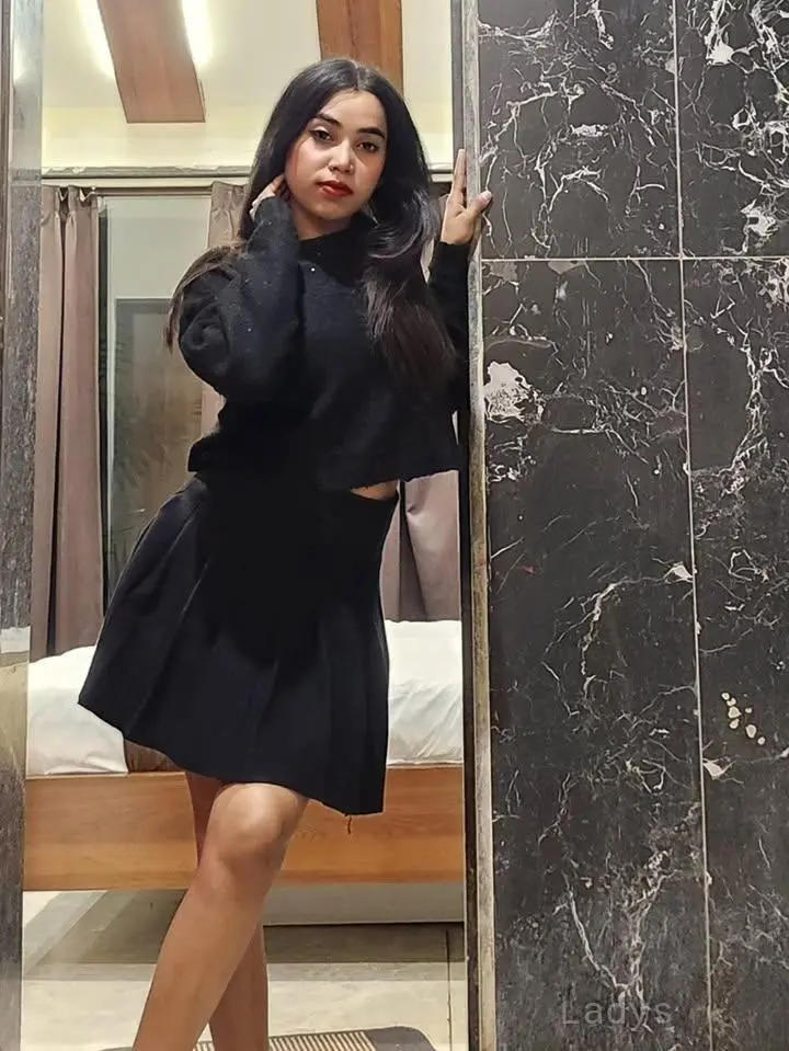 Anushka, 21 years beautiful nude Indore escorts girl, height 154 sm, Weight kg