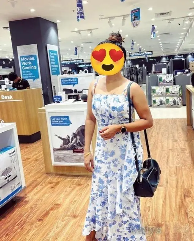 Jiya, 23 years beautiful nude Indore escorts girl, height 163 sm, Weight  kg