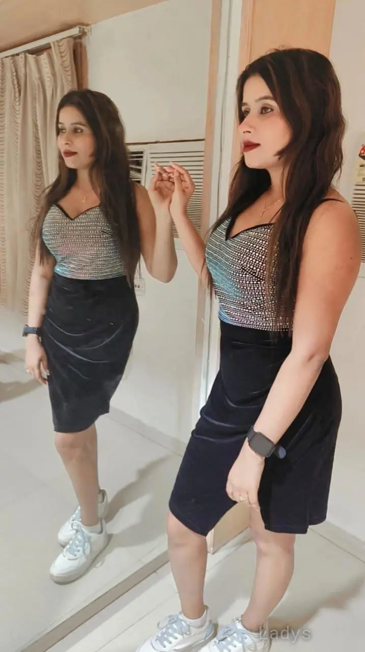 Ragini, 23 years beautiful nude Indore escorts girl, height 155 sm, Weight kg