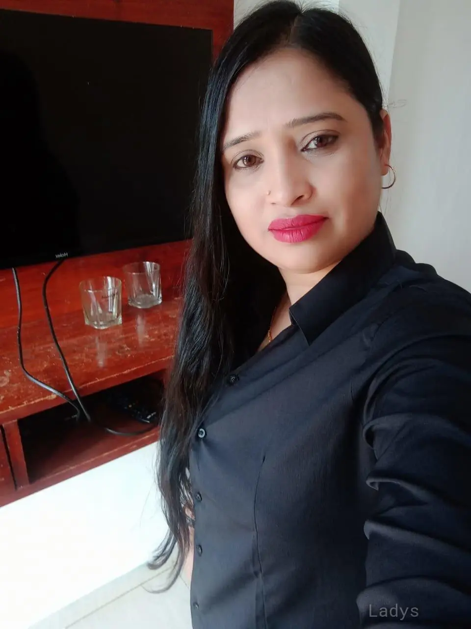 Riya, 20 years beautiful nude Indore escorts girl, height 154 sm, Weight  kg
