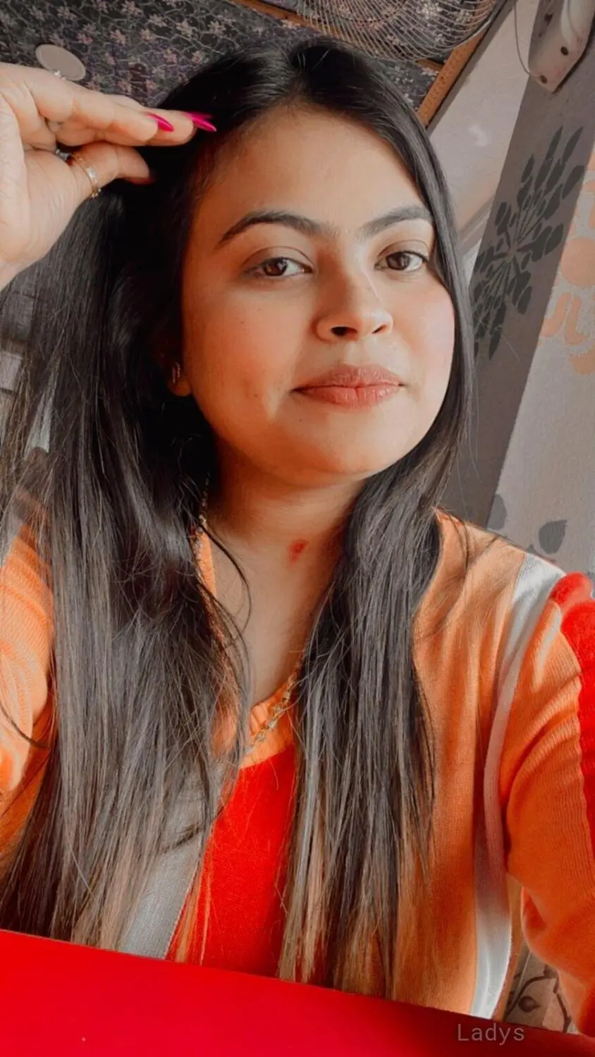 Sanjana, 24 years beautiful nude Indore escorts girl, height 165 sm, Weight kg