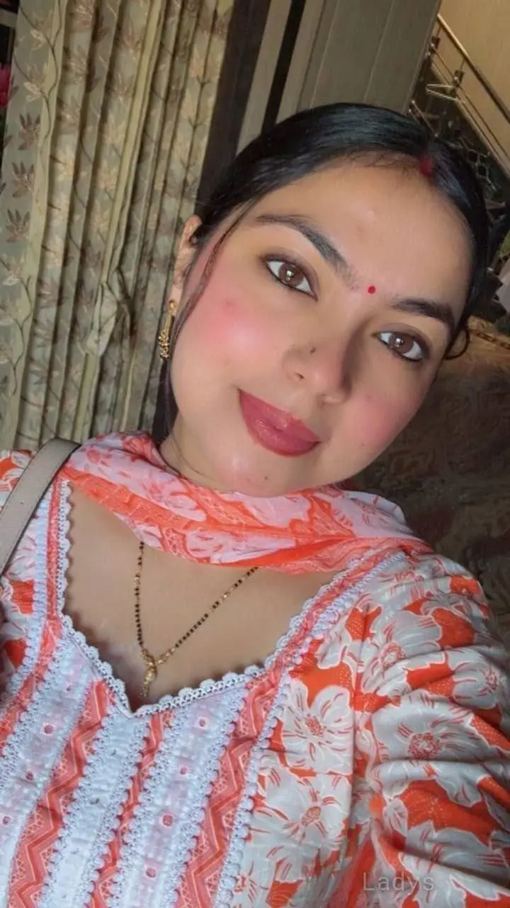 Sonia, 23 years beautiful nude Indore escorts girl, height 160 sm, Weight  kg