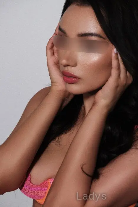 Carolina, 28 years beautiful nude Interlaken escorts girl, height 166 sm, Weight 55 kg