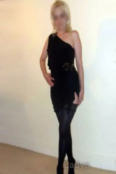Leah, 33 years beautiful nude Ipswich escorts girl, height 146 sm, Weight 47 kg