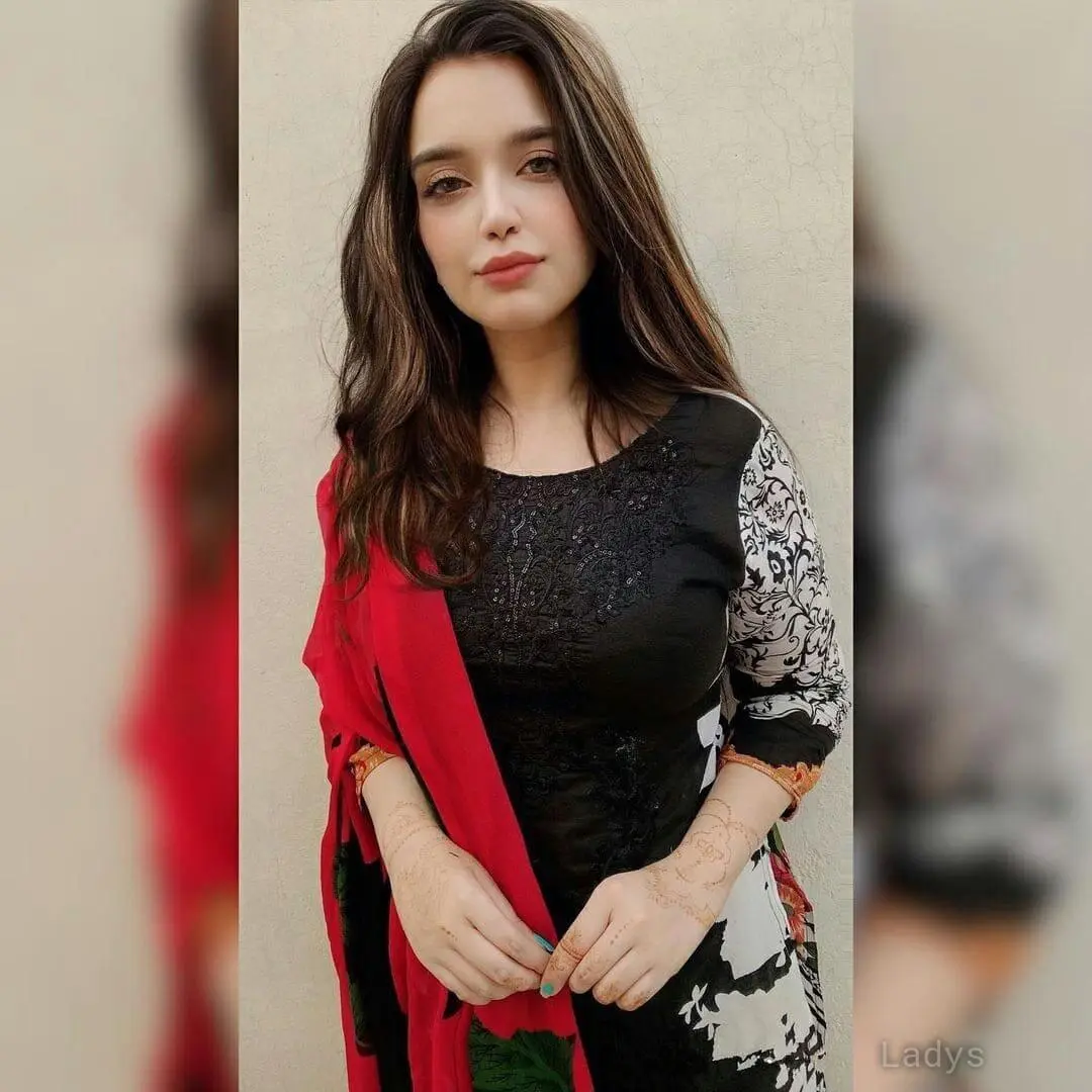 Hania Khan, 23 years beautiful nude Islamabad escorts girl, height 155 sm, Weight kg