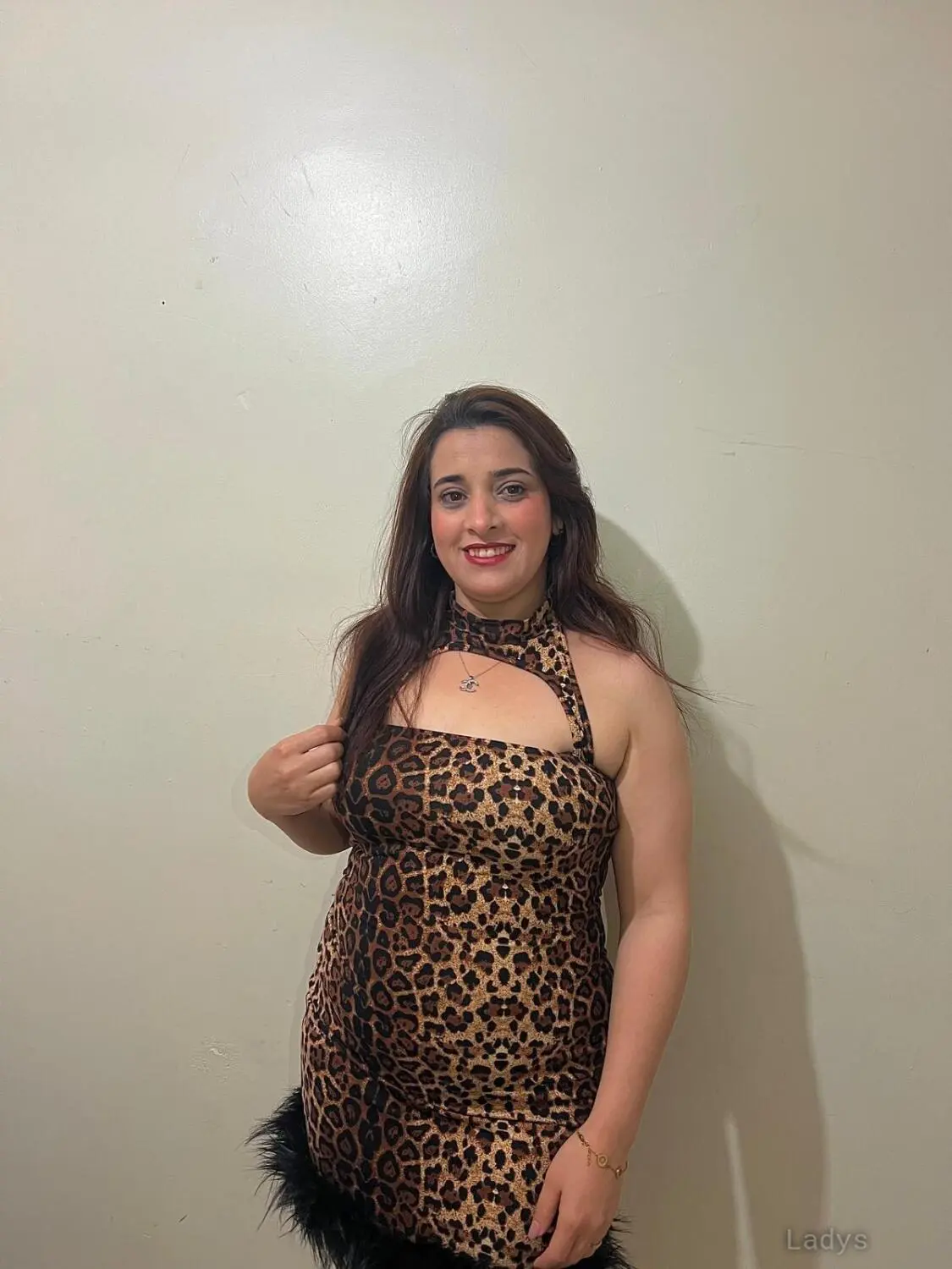 Kaltoum, 25 years old Istanbul escort girl with big tits, height 155 sm, Weight  kg