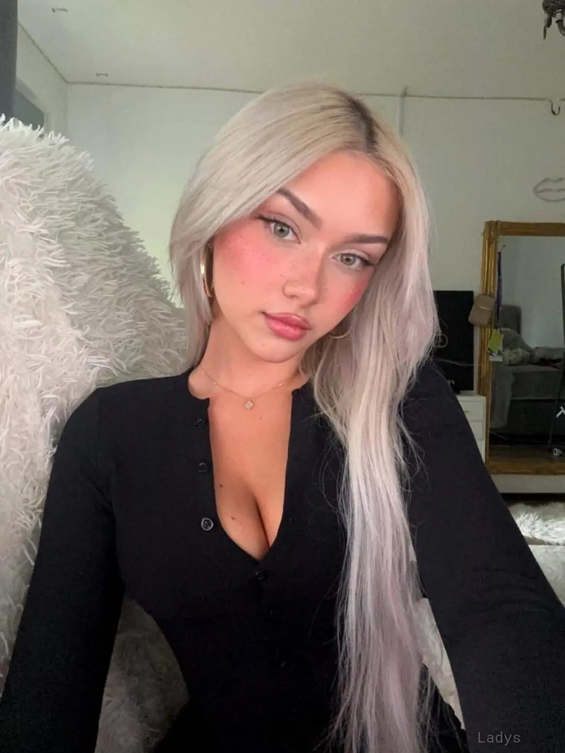 Rose, 26 years old Istanbul escort girl with big tits, height 152 sm, Weight  kg