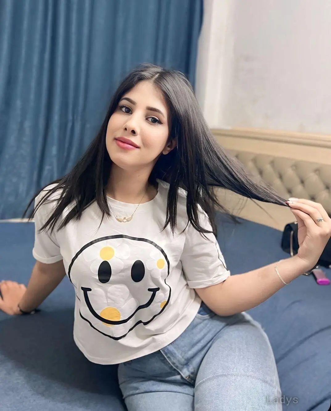 Soukayna, 21 years old Istanbul escort girl with big tits, height 165 sm, Weight  kg