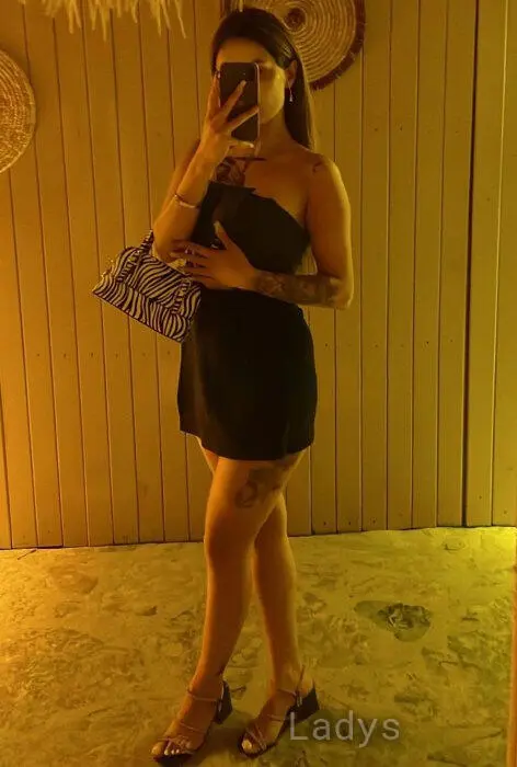 Derina, 22 years beautiful nude Istanbul escorts girl, height 172 sm, Weight 50 kg