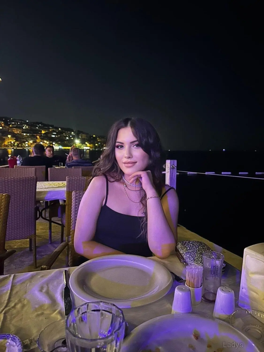 Elif,  years beautiful nude Istanbul escorts girl, height  sm, Weight  kg