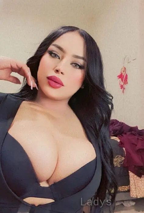 Jomana, 26 years beautiful nude Istanbul escorts girl, height 158 sm, Weight 72 kg
