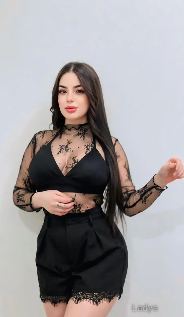 Laraa, 22 years beautiful nude Istanbul escorts girl, height 156 sm, Weight 60 kg