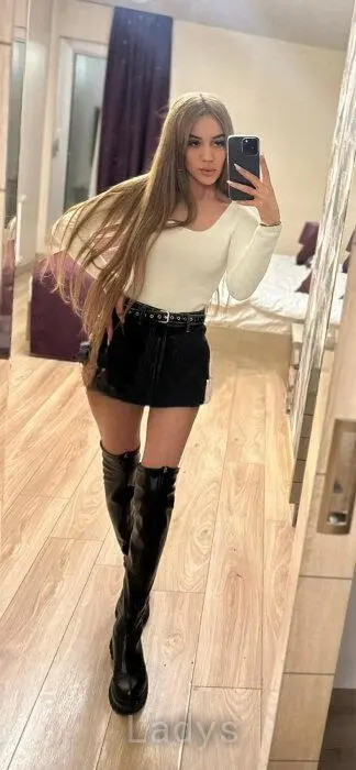 Lida, 22 years beautiful nude Istanbul escorts girl, height 174 sm, Weight 47 kg