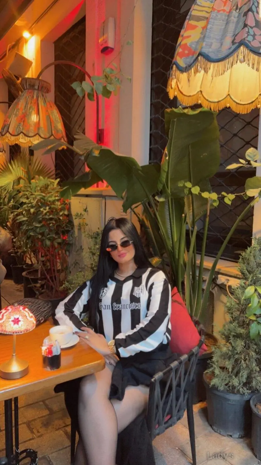 Maram Arab Sexdoll, 23 years beautiful nude Istanbul escorts girl, height 168 sm, Weight kg